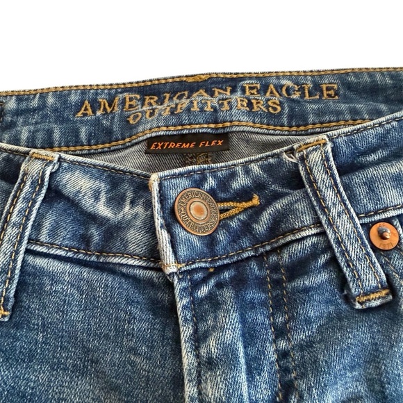 American Eagle Outfitters Blue Relaxed Jeans with Distressed Details - Picture 5 of 14